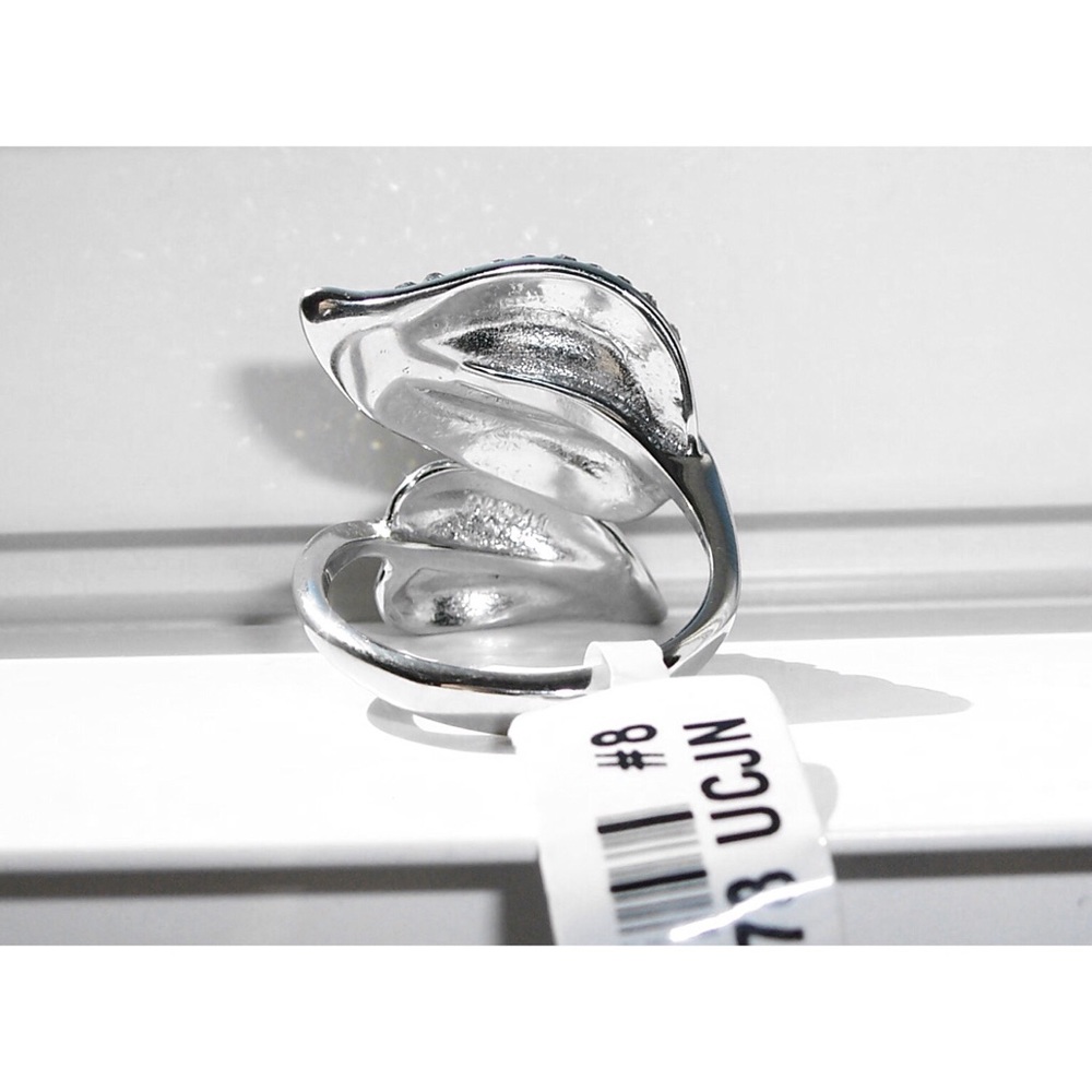 STAINLESS STEEL Black & Clear Crystals Leaf Ring - Picture 10 of 15